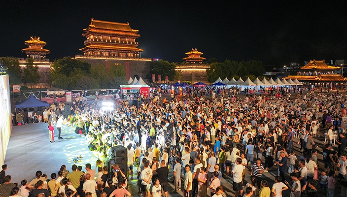 “夜经济”点燃烟火气，市民乐享“玉祥集团盛宴”